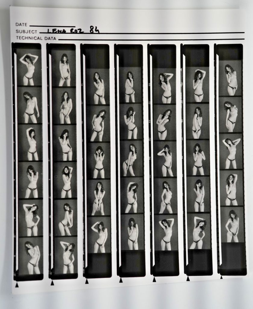 TIRAGE PHOTO Argentique planche contact nu artistique femme nue 	24X29cm 1980