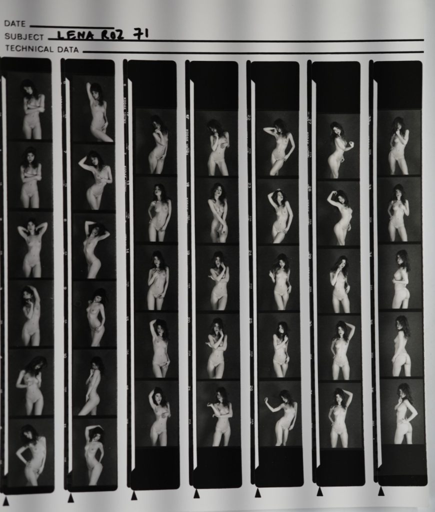 TIRAGE PHOTO Argentique planche contact nu artistique femme nue 	24X29cm 1980