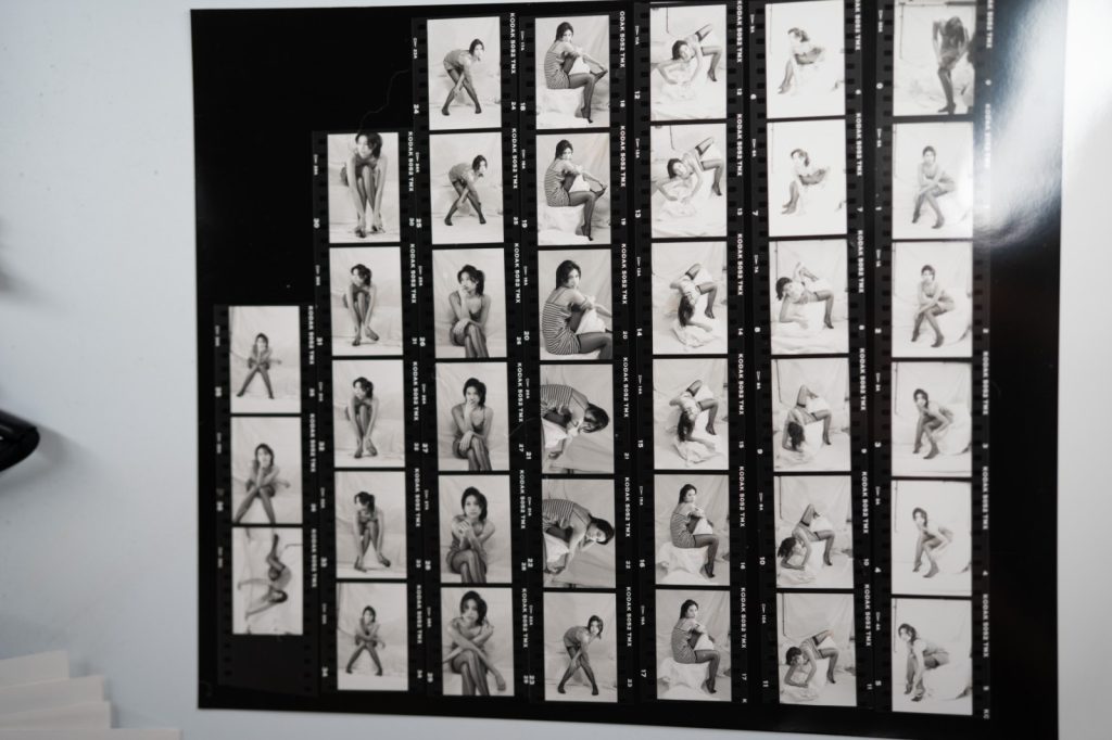PHOTO Argentique France Planche contact FEMME NUE NU ARTISTIQUE 24x30cm 1980
