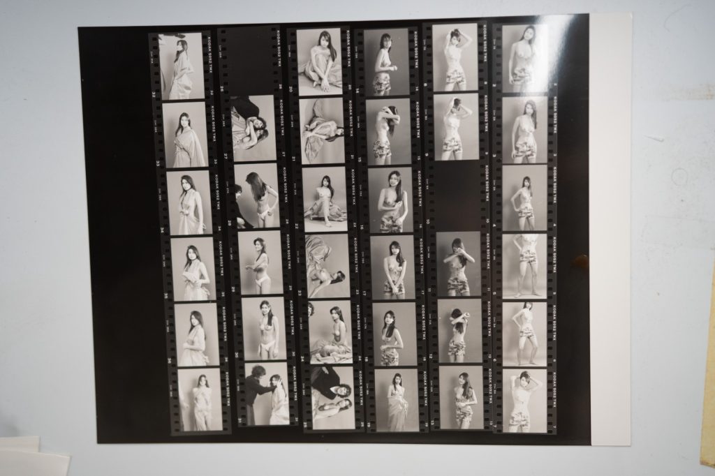 PHOTO Argentique France Planche contact FEMME NUE NU ARTISTIQUE 24x30cm 1980