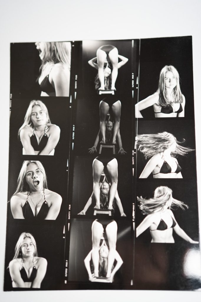 PHOTO Argentique France Planche contact Femme nue nu artistique 18X24cm vue 6X6C