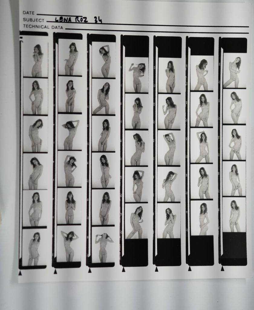 TIRAGE PHOTO Argentique planche contact nu artistique femme nue 	24X29cm 1980