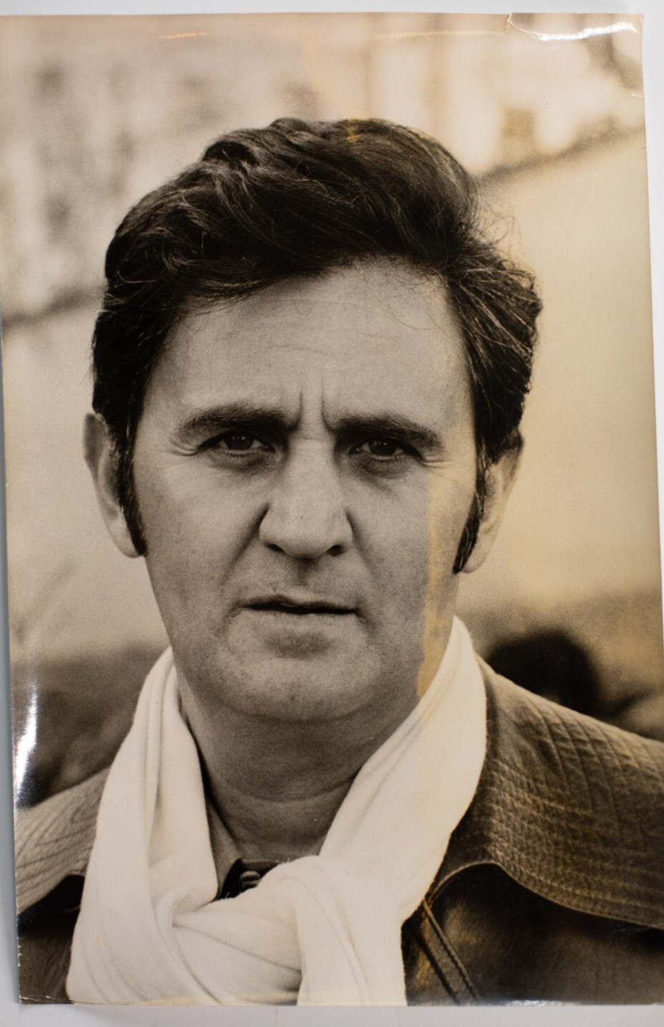 TIRAGE PHOTO DE PRESSE TAMPON AGENCE GAMMA 1970 Roger Hanin 20X30cm