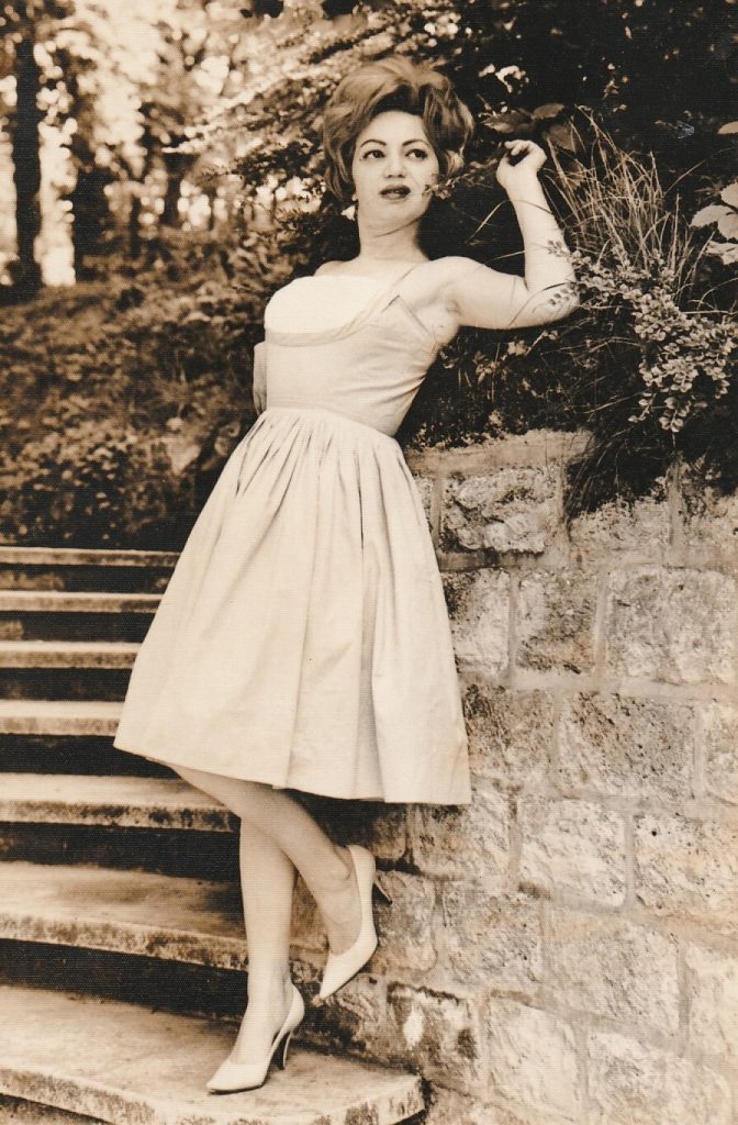 TIRAGE PHOTO	DE PRESSE ARGENTIQUE 1960'	ACTRICE PINUP 12X18cm