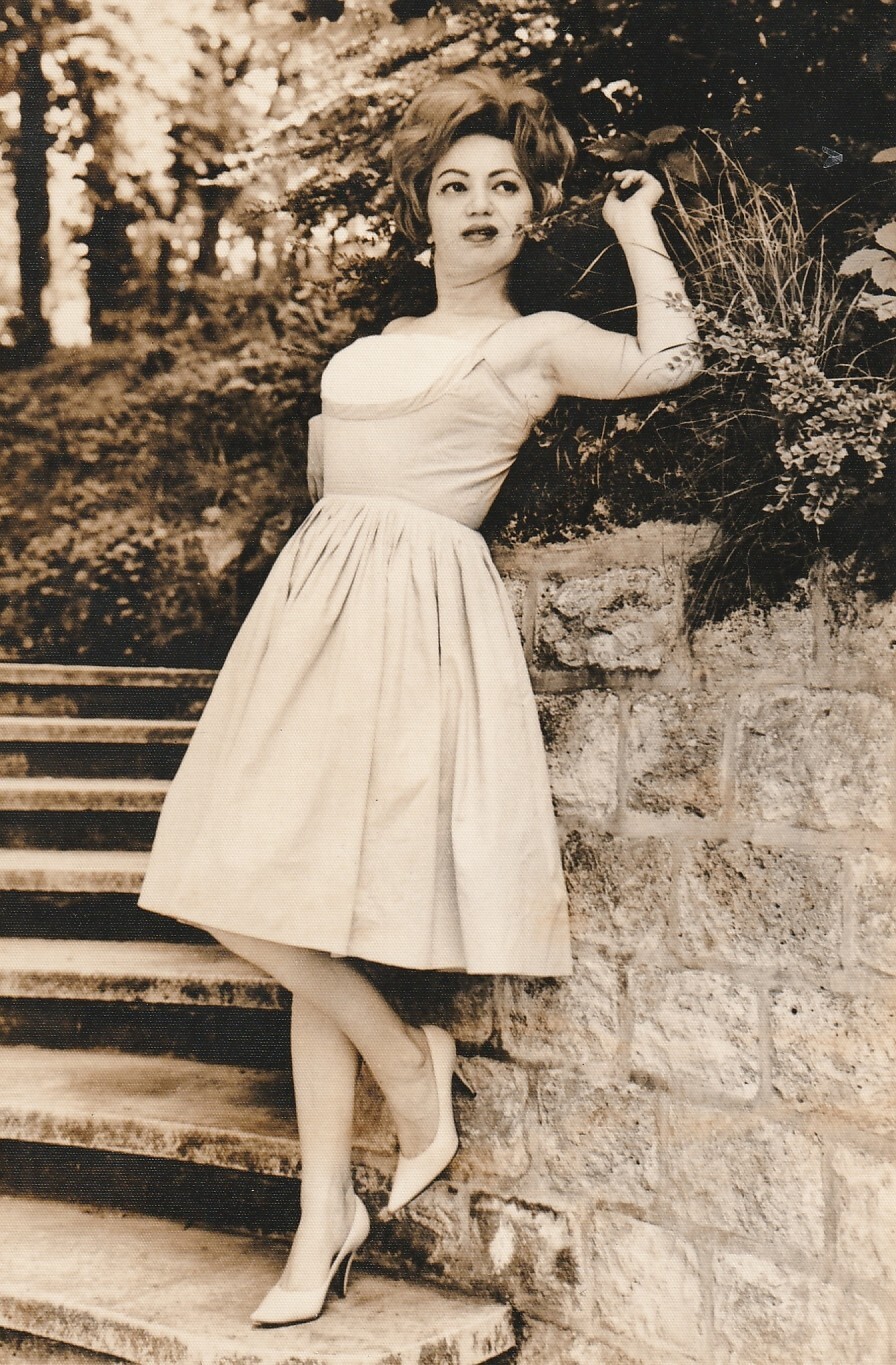 TIRAGE PHOTO DE PRESSE ARGENTIQUE 1960' ACTRICE PINUP 12X18cm