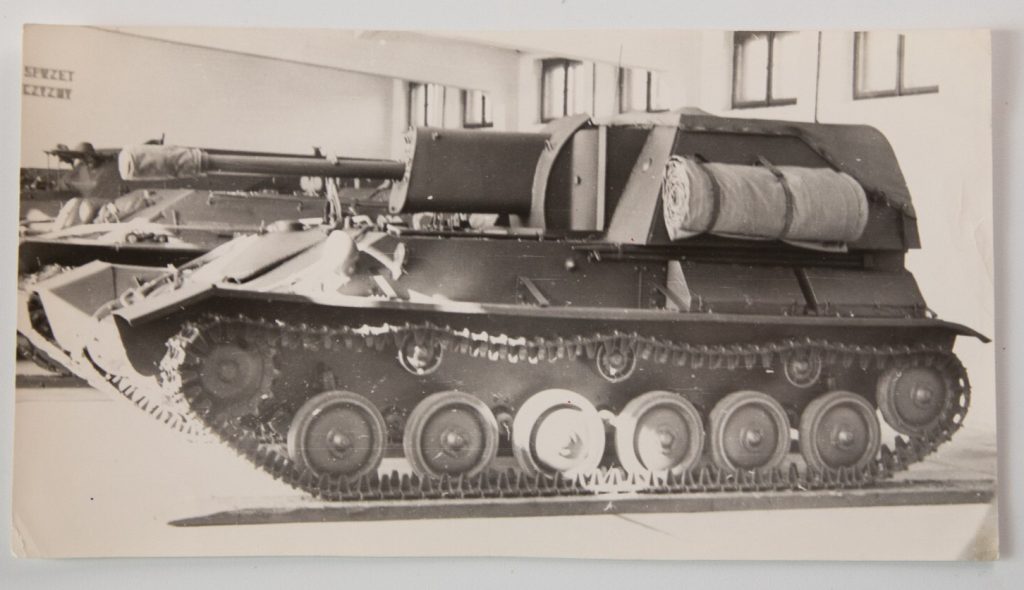 TIRAGE PHOTO ARGENTIQUE DE PRESSE 1955 TANK MILITARIA PANORAMIQUE 21cm