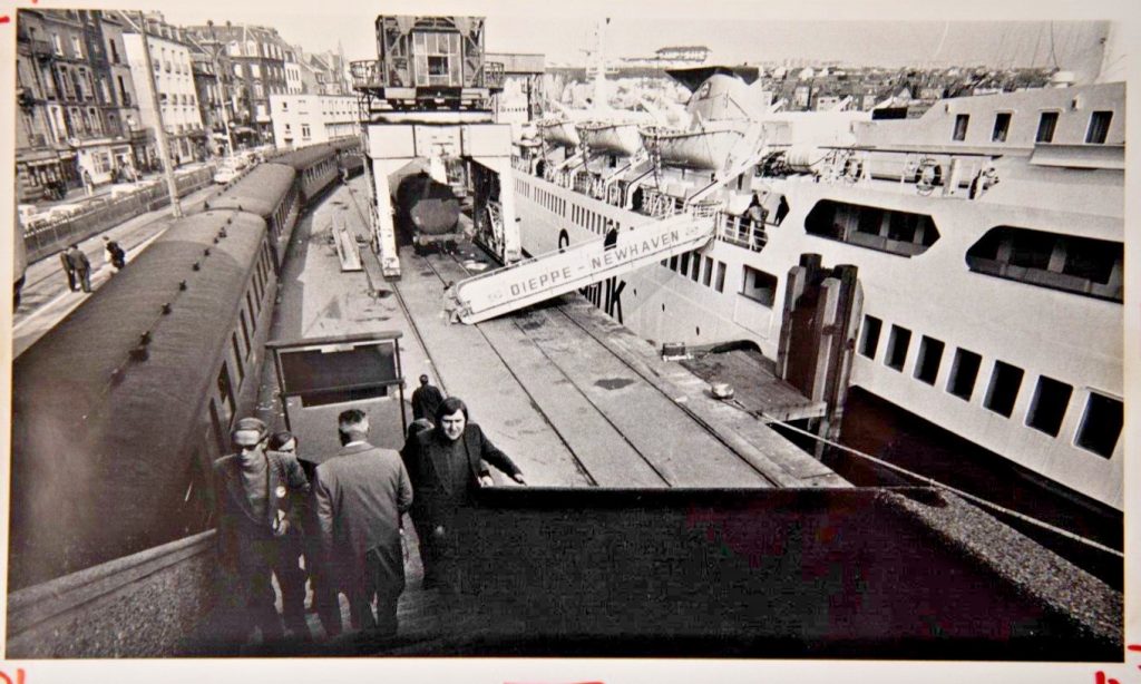 TIRAGE PHOTO	ARGENTIQUE PHOTO DE PRESSE 1970	NORMANDIE 13X22cm DIEPPE