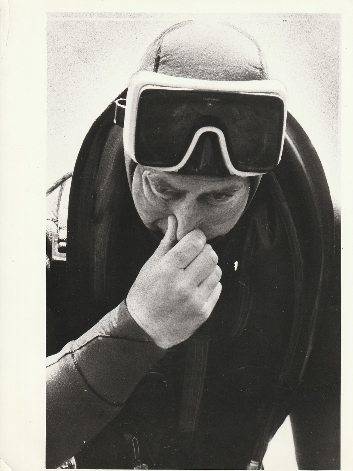 TIRAGE PHOTO DE PRESSE 1982 PRINCE/ROI CHARLES III PLONGEE SOUS MARINE 15X20cm