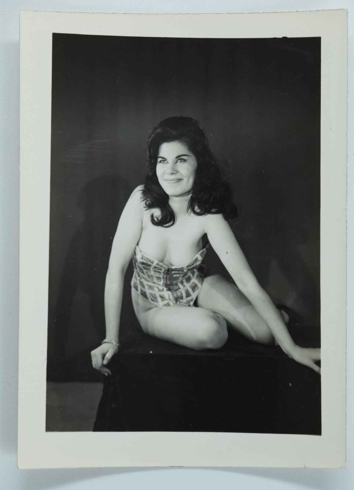 TIRAGE PHOTO ATRGENTIQUE 1960-70 FEMME NUE AMATEUR NU SNAP SHOT