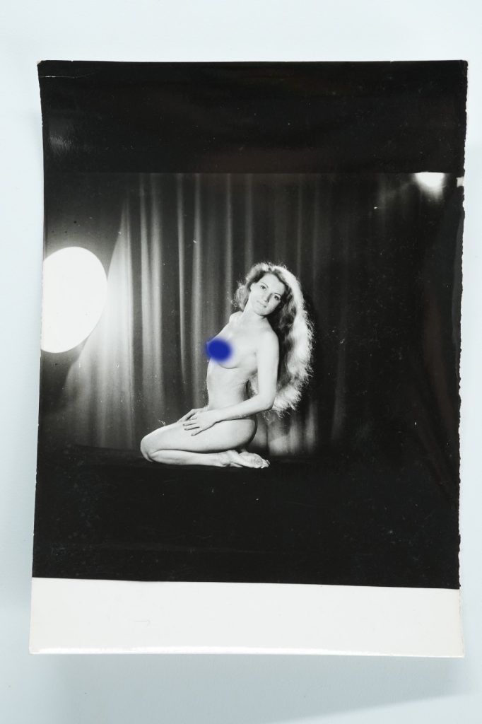 TIRAGE PHOTO	 ATRGENTIQUE 1960-70	FEMME NUE AMATEUR NU SNAP SHOT