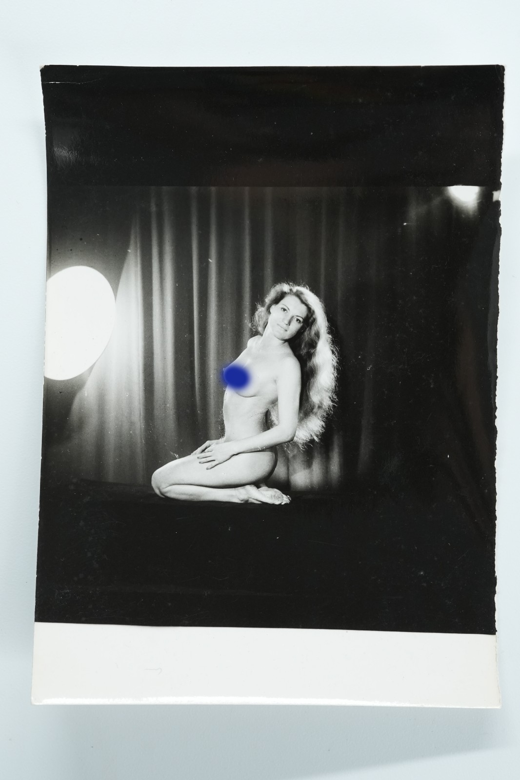 TIRAGE PHOTO ATRGENTIQUE 1960-70 FEMME NUE AMATEUR NU SNAP SHOT