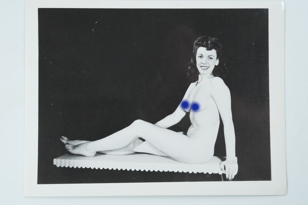TIRAGE PHOTO	 ARGENTIQUE 1960	FEMME NUE NU ARTISTIQUE FORMAT 9X11cm