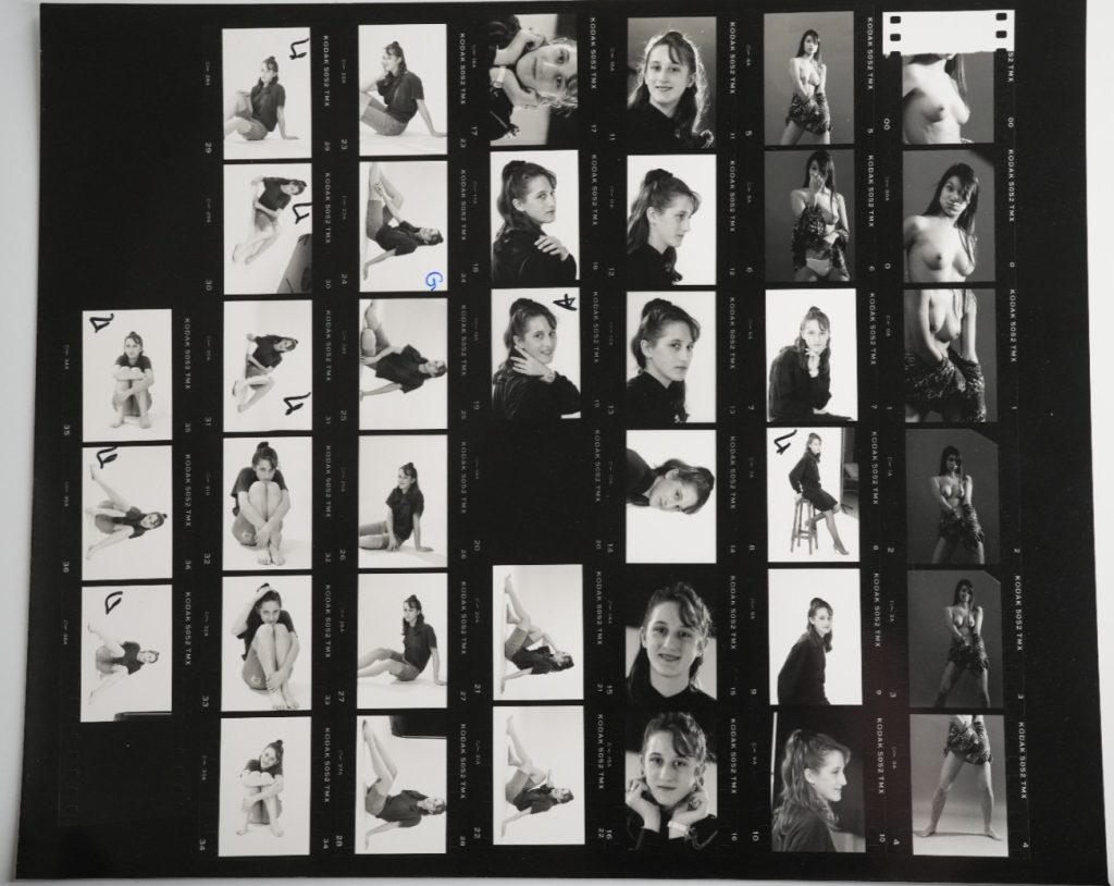 PHOTO Argentique France Planche contact femme nue nu artistique 24x30cm 1980