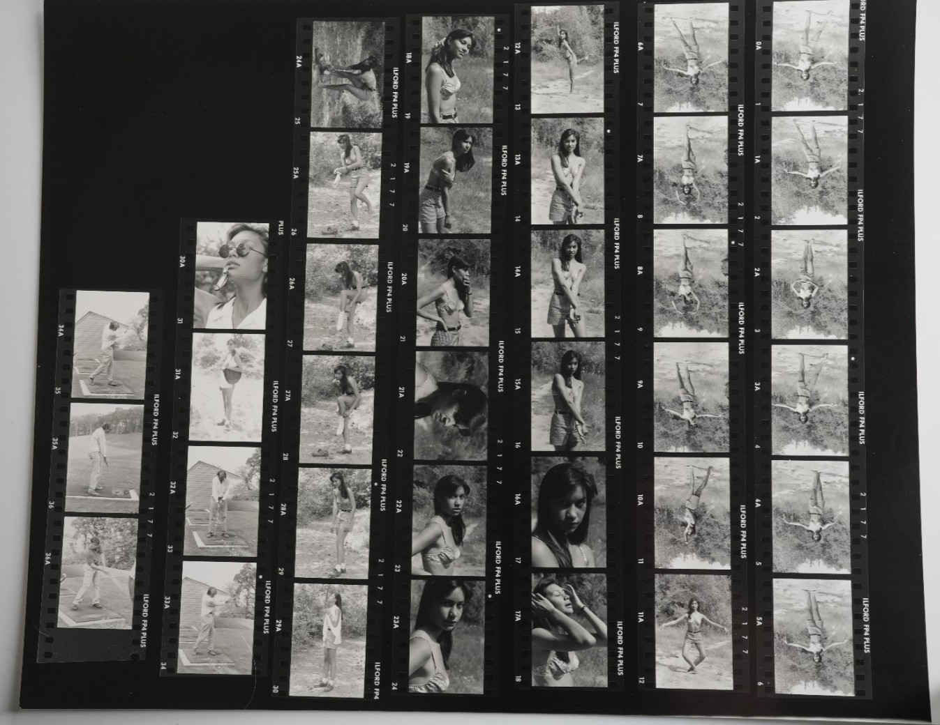 PHOTO Argentique France Planche contact femme nue nu artistique 24x30cm 1980