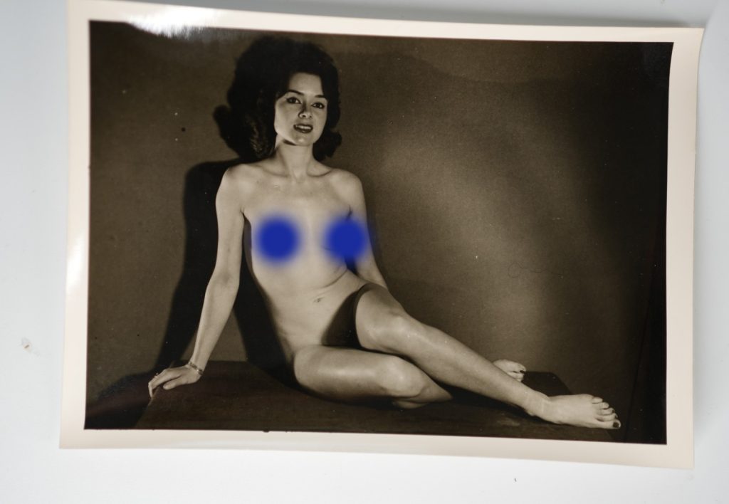 PHOTO ARGENTIQUE 1960 STUDIO PINUP FEMME NUE NU ARTISTIQUE 13X18cm