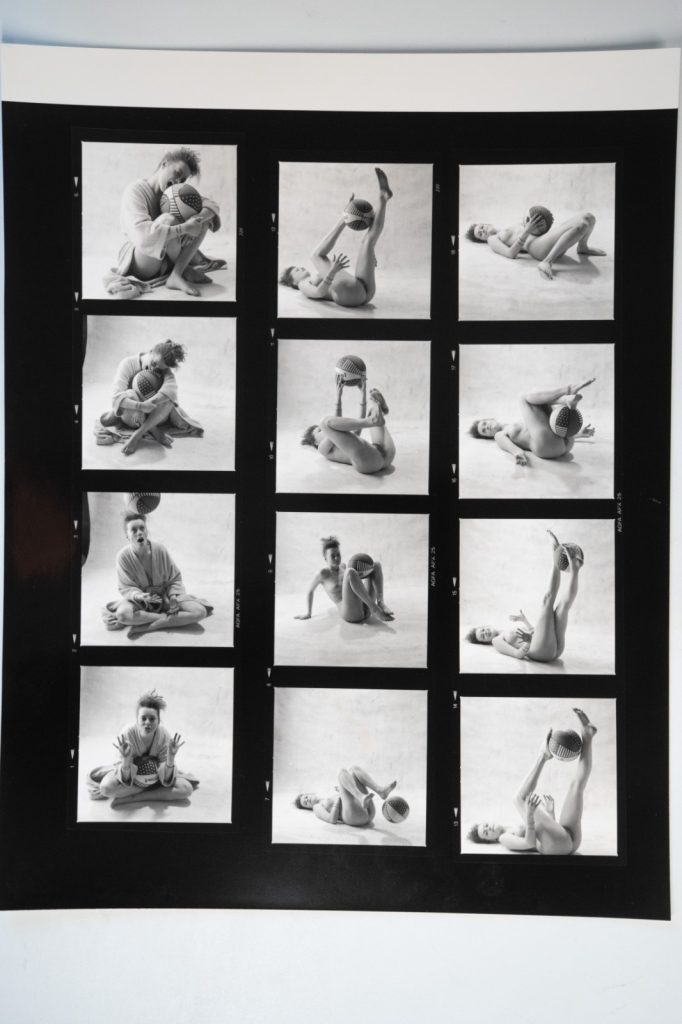 PHOTO Argentique Planche Contact Nu artistique femme nue 24x30cm vue 6X6cm