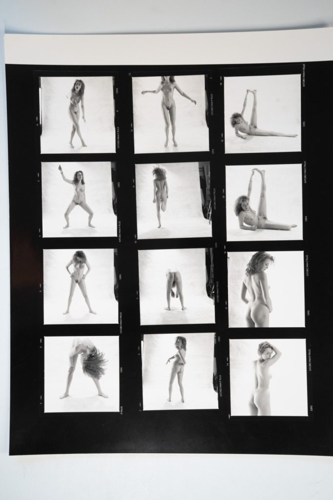 PHOTO Argentique Planche Contact Nu artistique femme nue 24x30cm vue 6X6cm