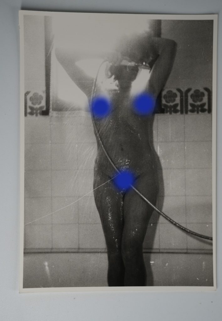 PHOTO ARGENTIQUE AMATEUR 1970 PINUP FEMME NUE NU ARTISTIQUE FORMAT 13X18cm