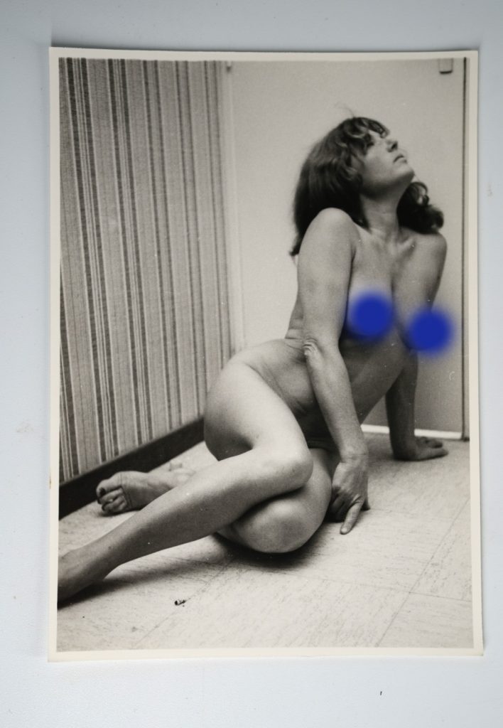 PHOTO ARGENTIQUE AMATEUR 1970 PINUP FEMME NUE NU ARTISTIQUE FORMAT 13X18cm