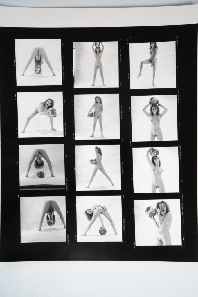 PHOTO Argentique Planche Contact Nu artistique femme nue 24x30cm vue 6X6cm