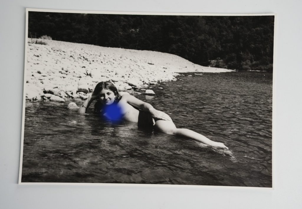 PHOTO ARGENTIQUE AMATEUR 1970 PINUP FEMME NUE NU ARTISTIQUE FORMAT 13X18cm