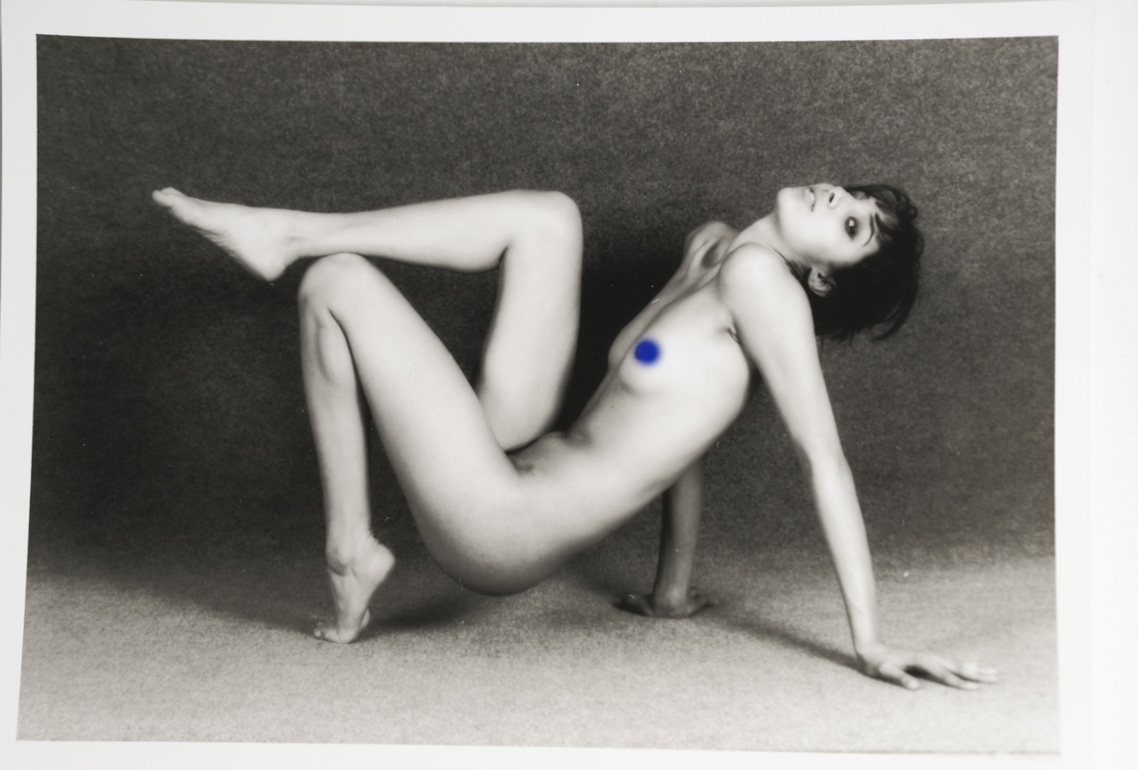 PHOTO Argentique France Femme nue studio nue artistique 13X18cm 1980