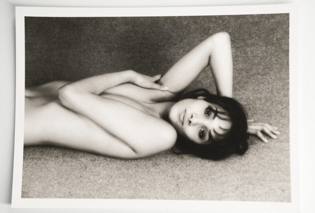 PHOTO Argentique France Femme nue studio nue artistique 13X18cm 1980