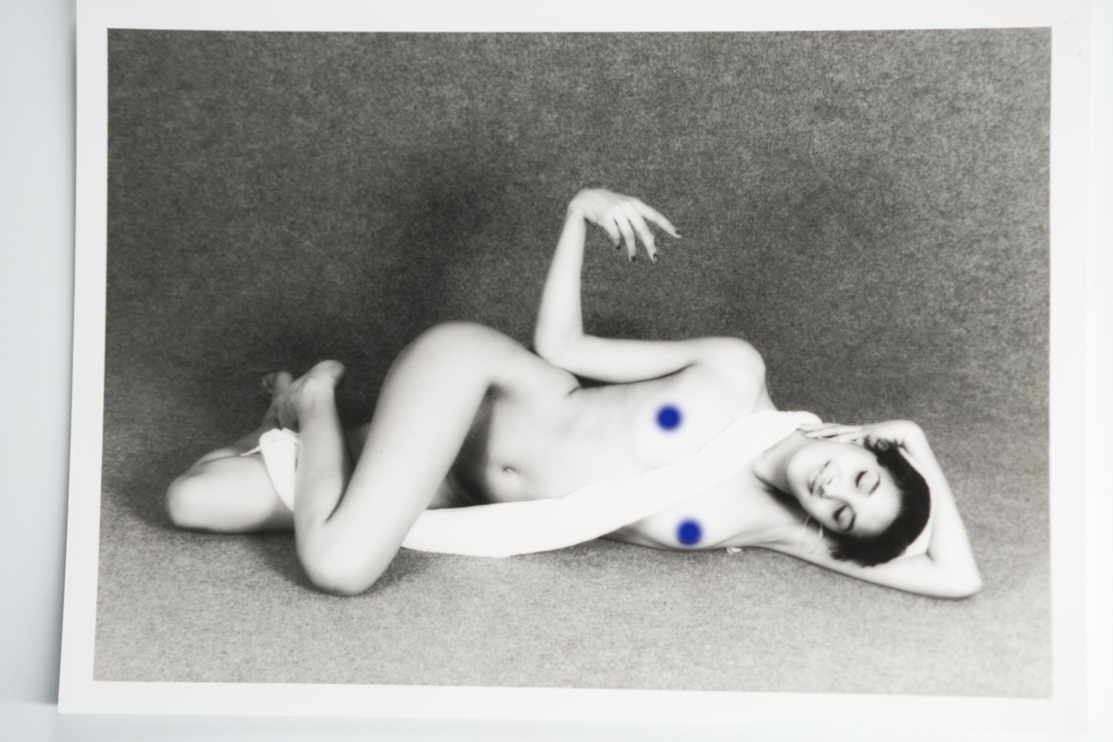 PHOTO Argentique France Femme nue studio nue artistique 13X18cm 1980