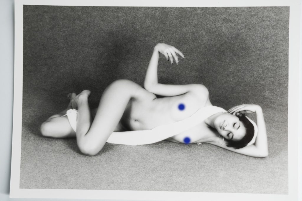 PHOTO Argentique France Femme nue studio nue artistique 13X18cm 1980