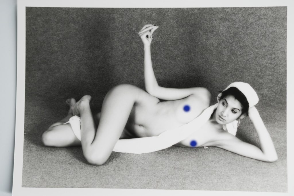 PHOTO Argentique France Femme nue studio nue artistique 13X18cm 1980