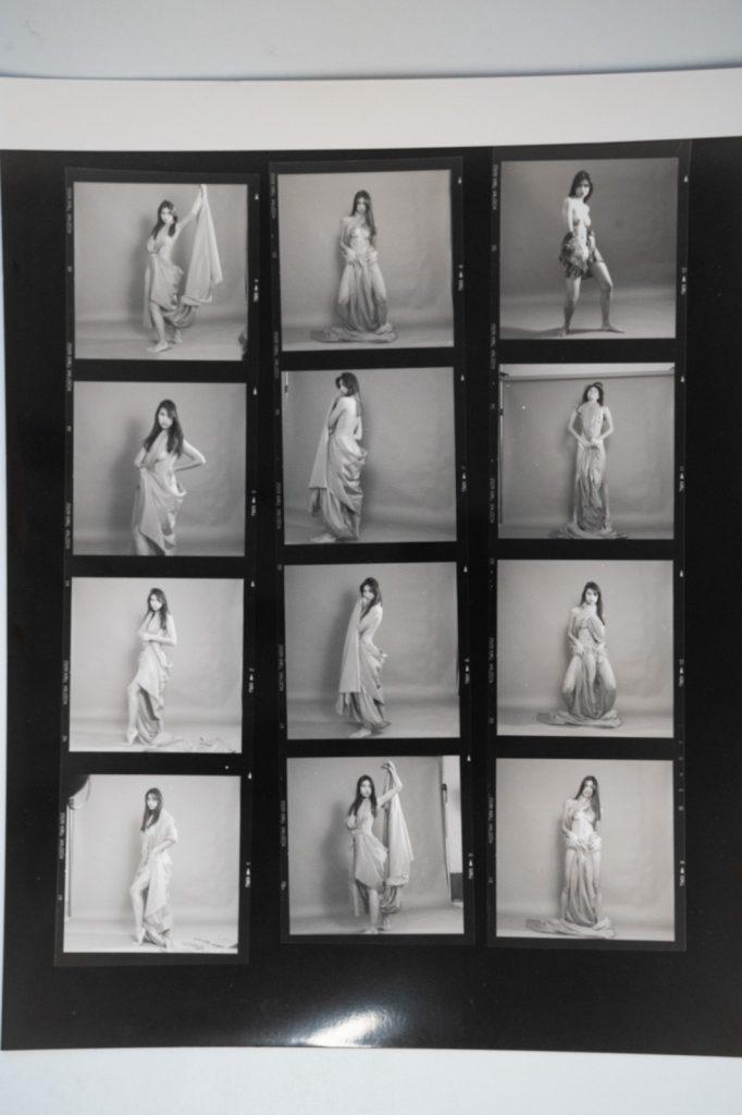 PHOTO Argentique Planche Contact Nu artistique femme nue 24x30cm vue 6X6cm
